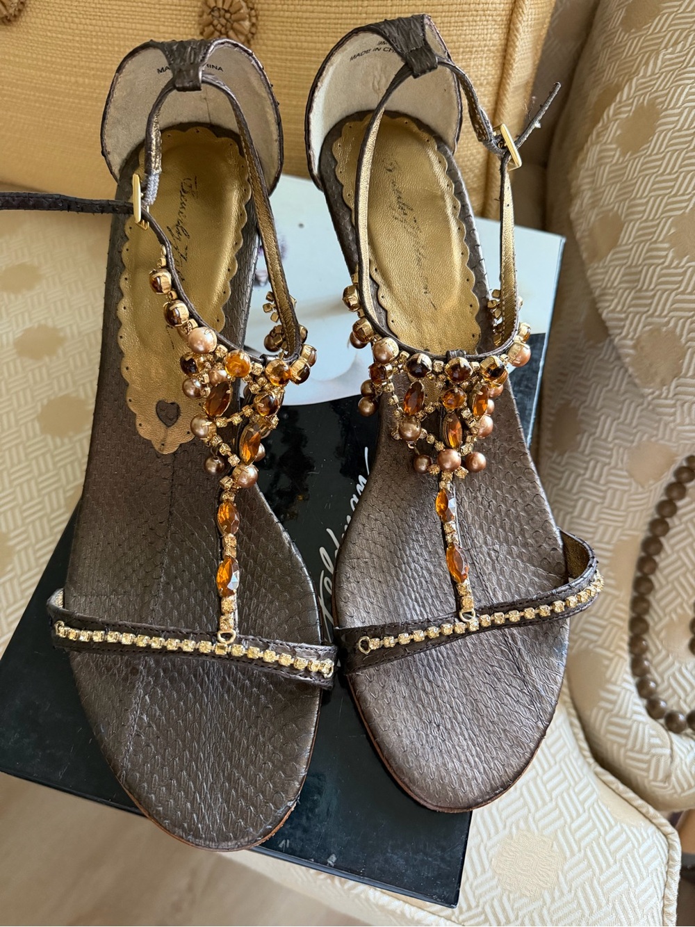 Beverly Feldman Embellished Brown T-Strap Sandals - Designer